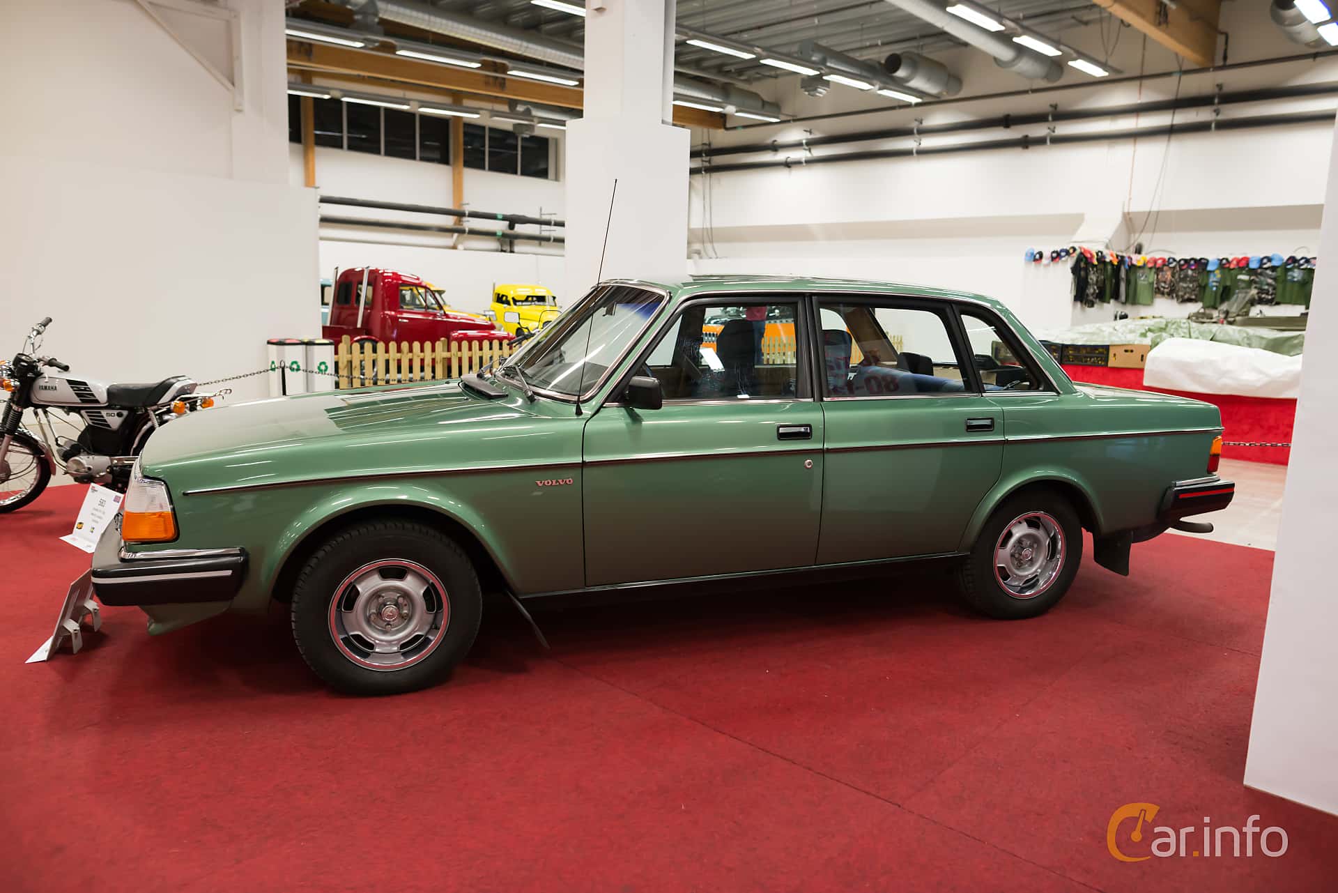 Volvo 244 2.3 Manual, 112hp, 1981