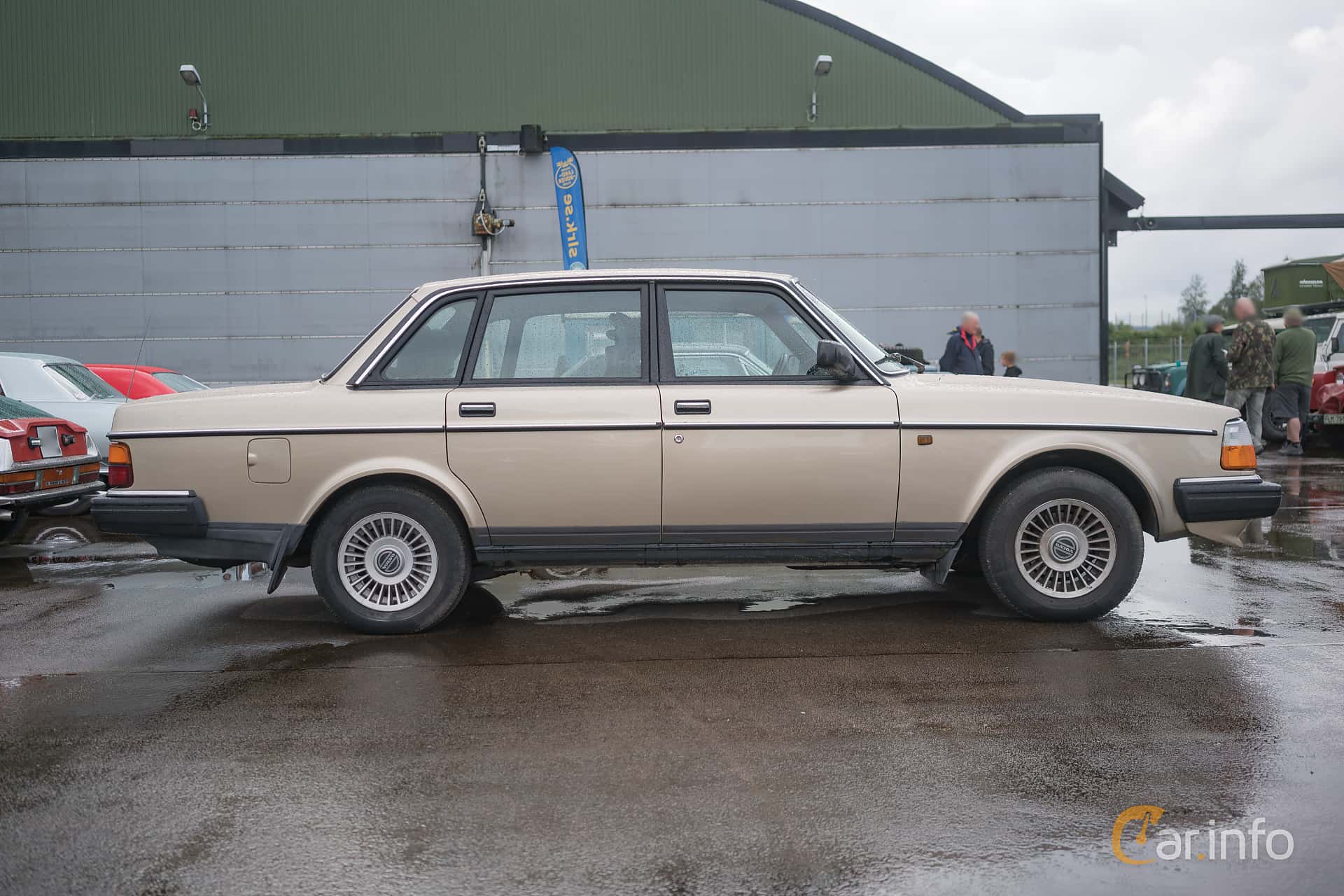 Volvo 244 1st Generation 2.3 Automatic, 3-speed