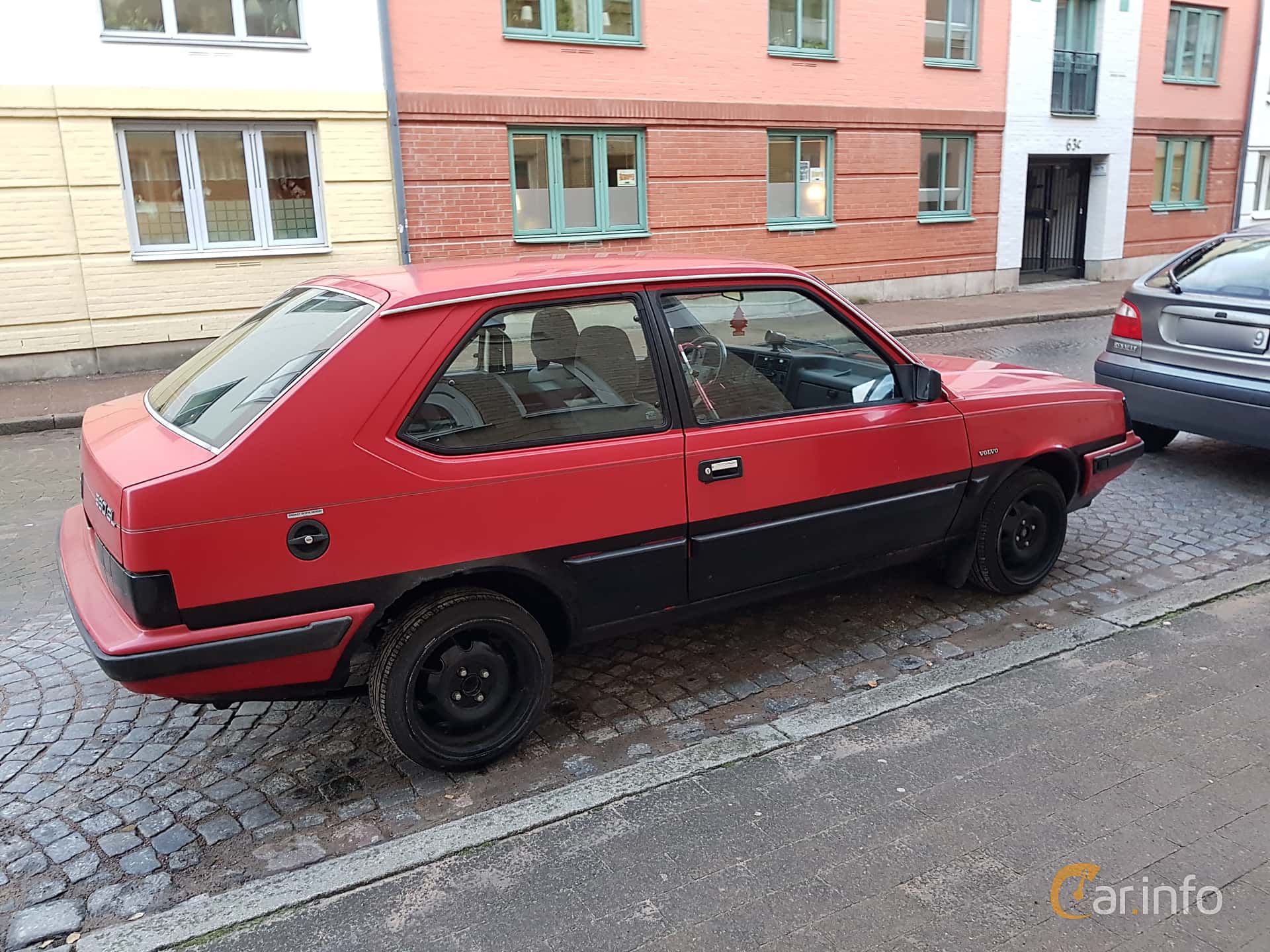 Volvo 360 3-door 2.0 Manual, 112hp, 1987