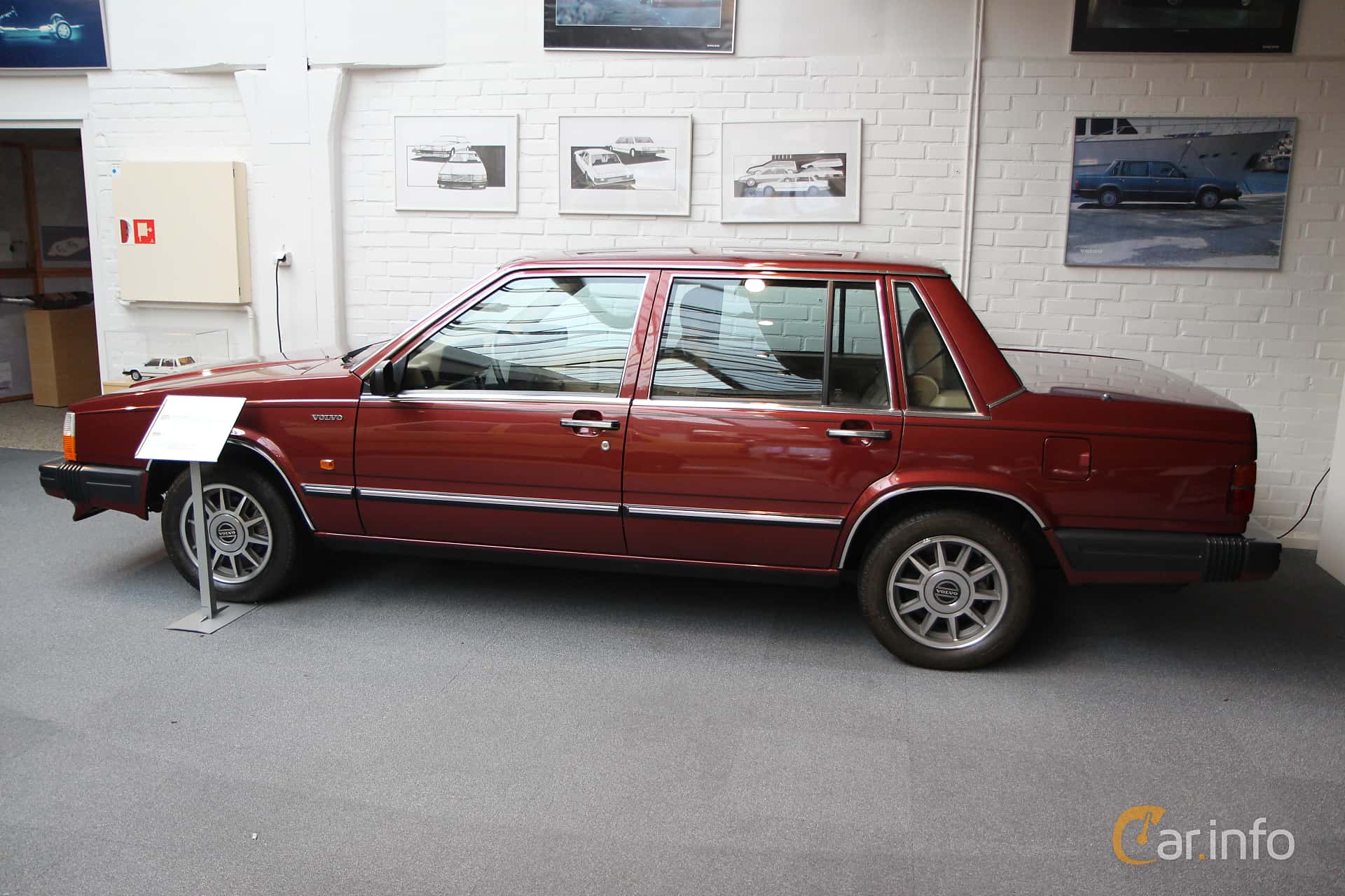 Volvo 764 2.8 V6 156hp, 1982