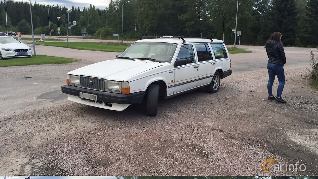 Volvo 745 2.3 Manual, 131hp, 1988