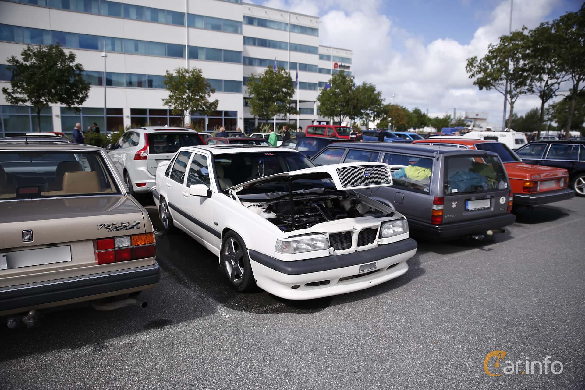 Volvo 850 Sedan 1st Generation Facelift 2.5T AWD