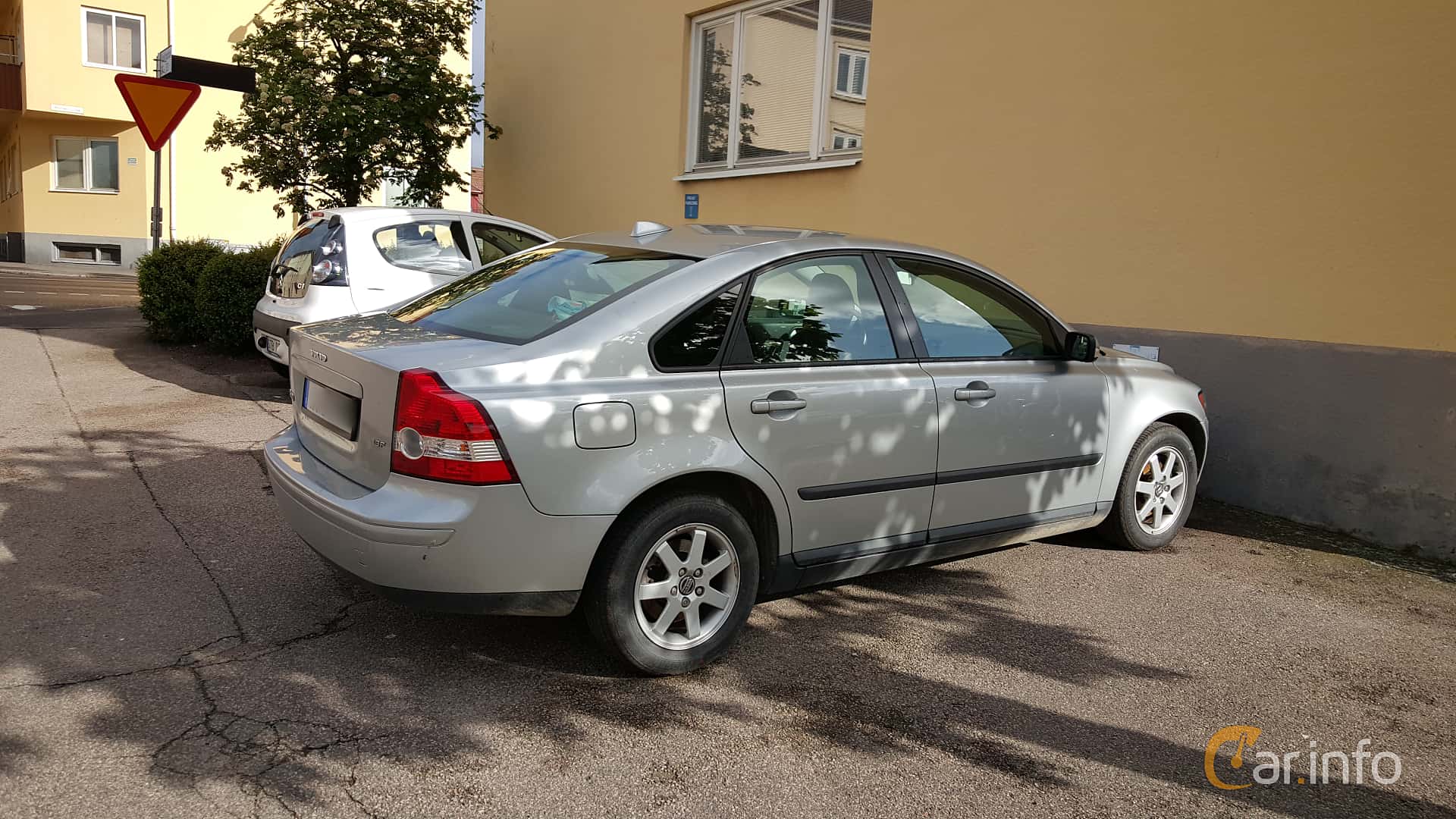 Volvo S40 generation M 1.8 Flexifuel Manual, 5-speed