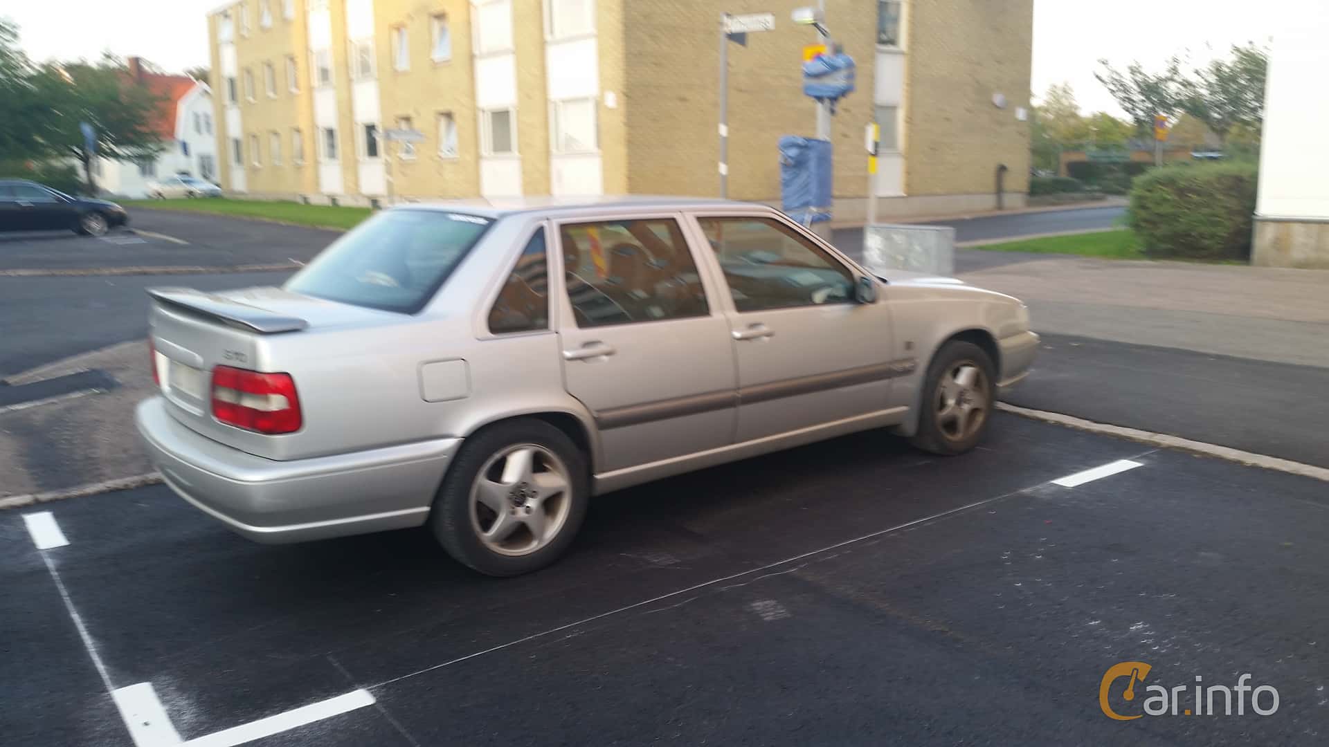 Volvo S70 2.3 R Automatic, 240hp, 1997