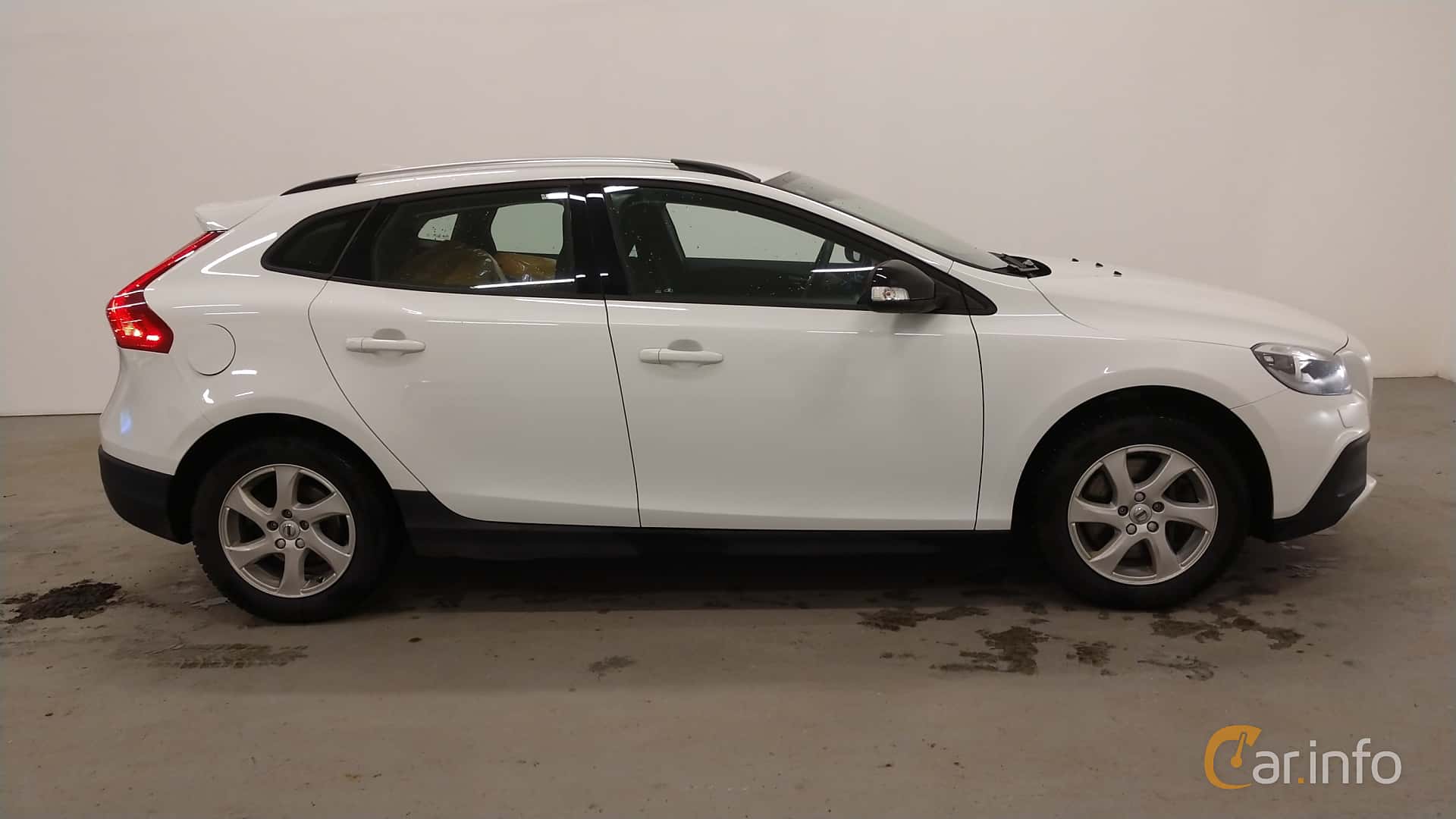 Volvo V40 Cross Country T3 Manual, 152hp, 2017