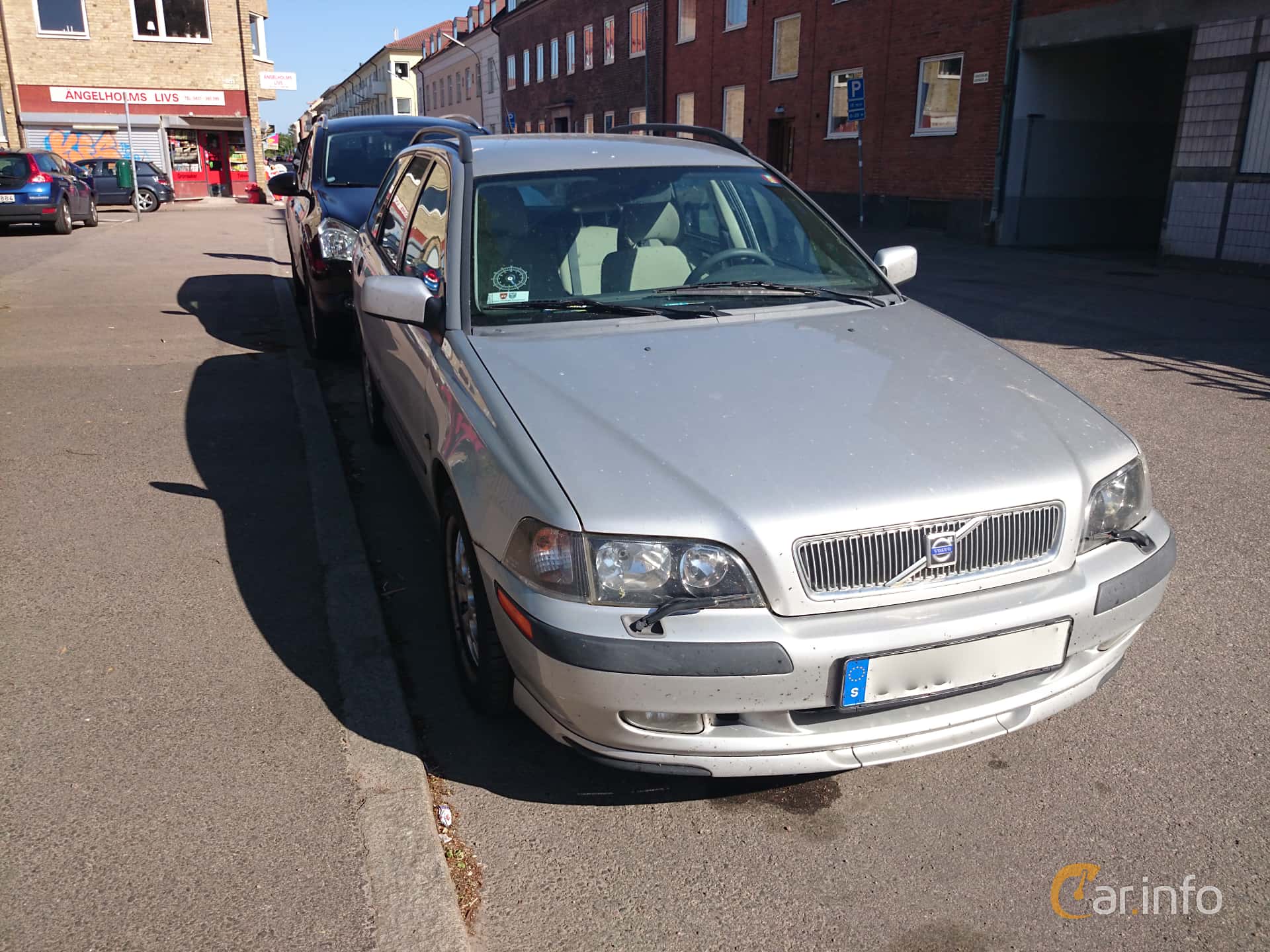 Volvo V40 2.0T Automatic, 5-speed