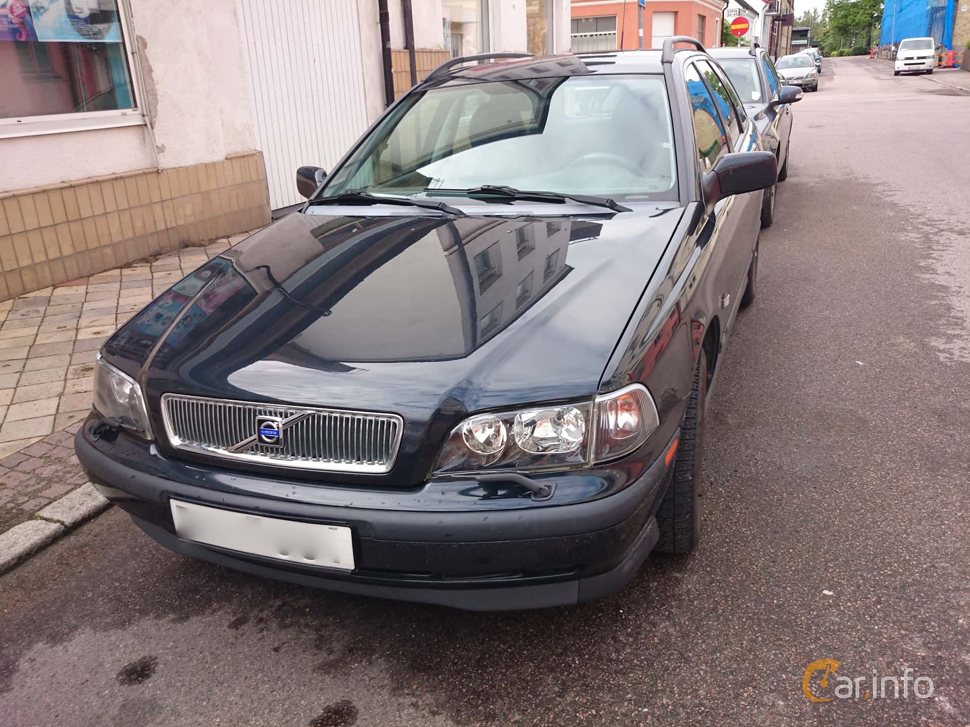 Volvo V40 1.8 Manual, 122hp, 2000