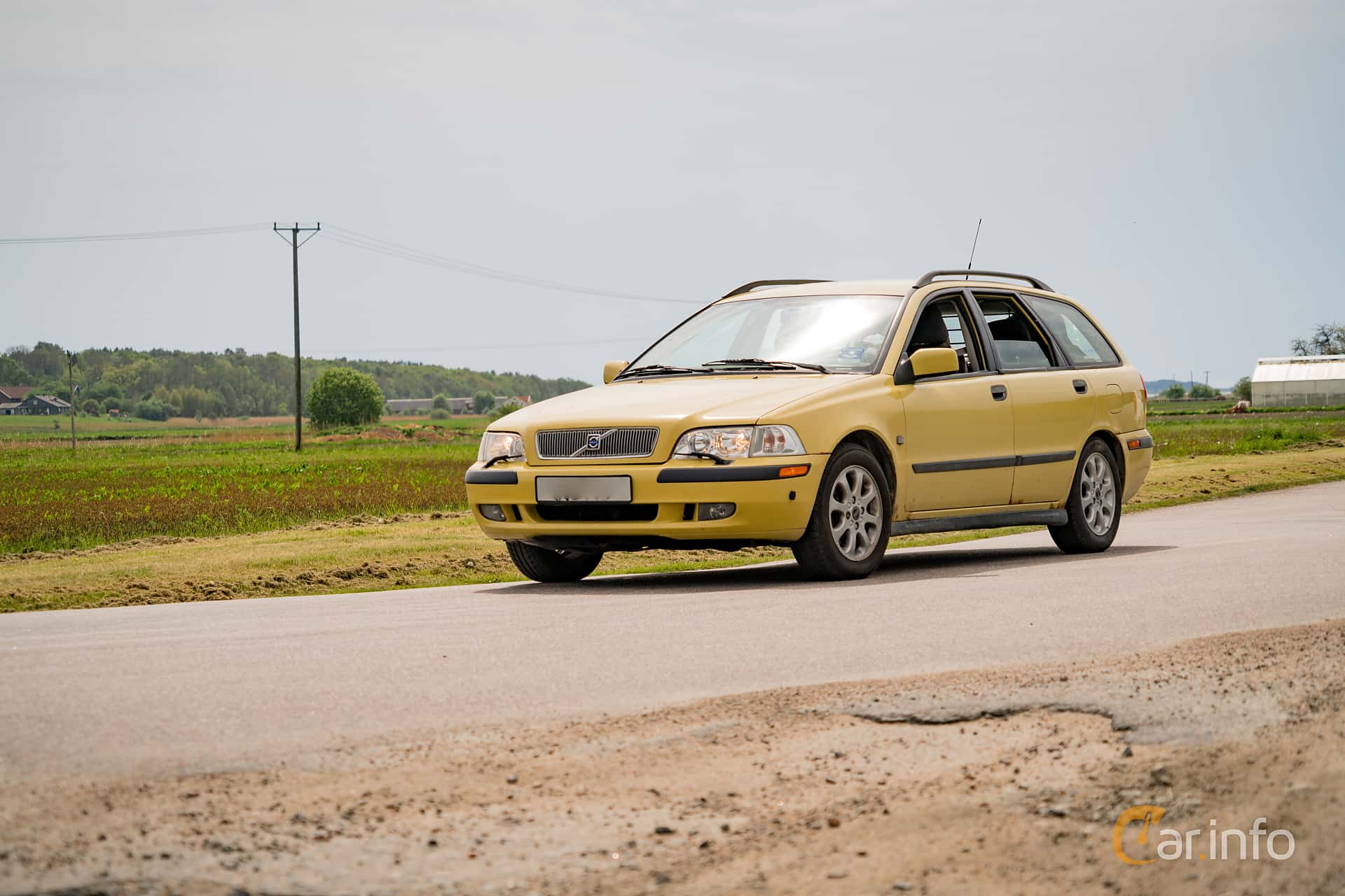 Volvo V40 1.8 Manual, 122hp, 2001