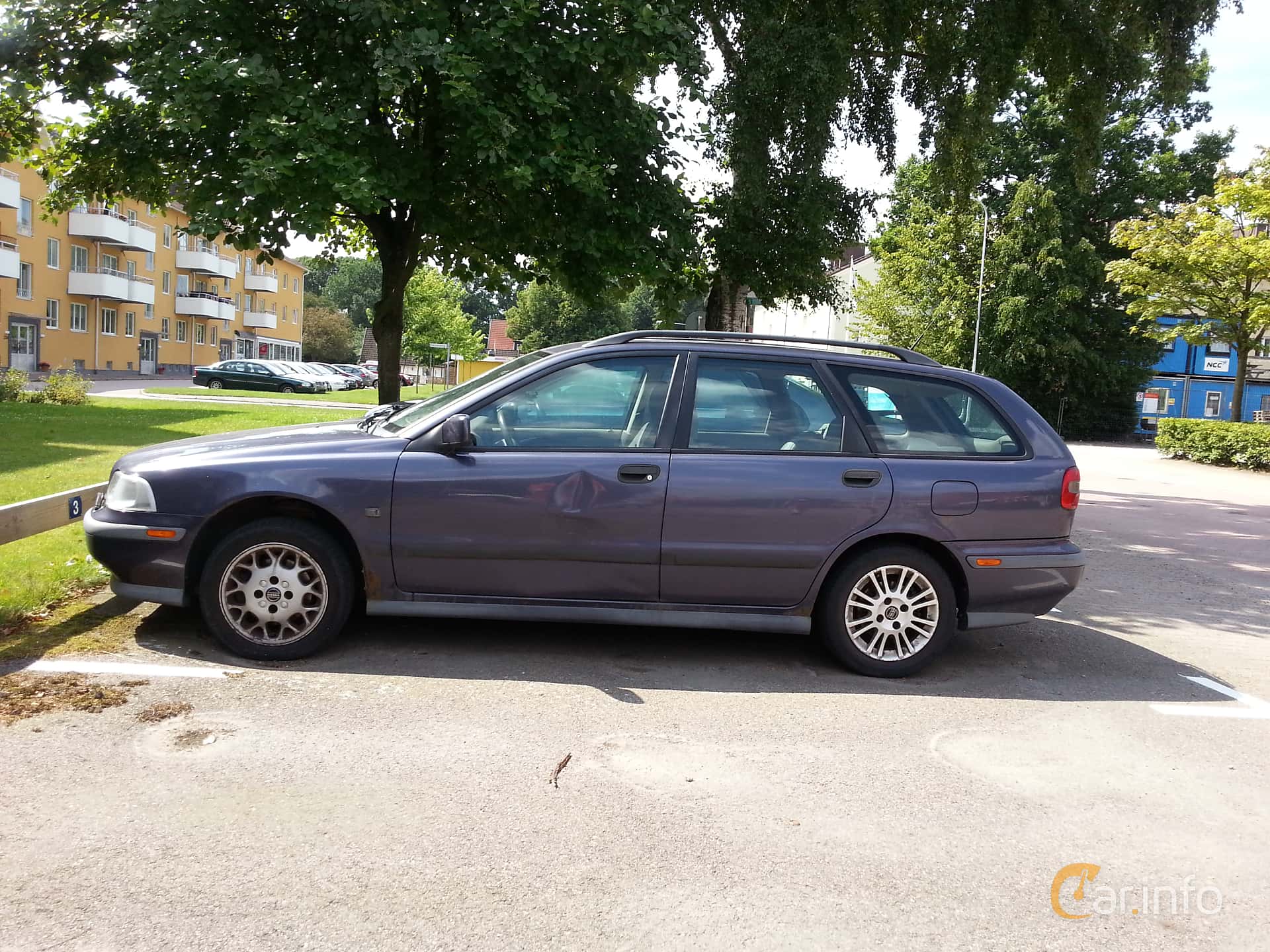Volvo V40 1.8i Manual, 5-speed