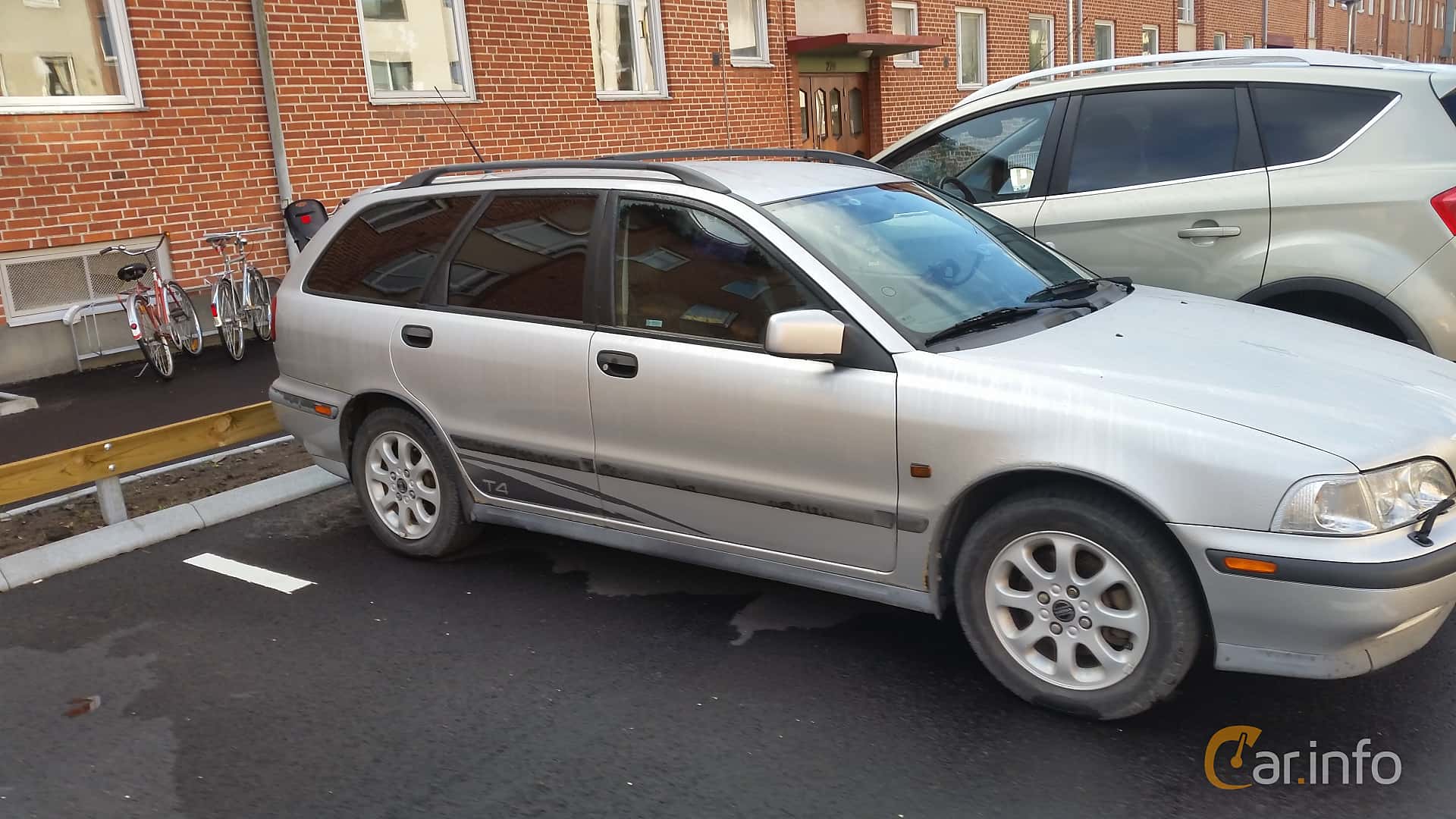 Volvo V40 T4 200hp, 1997
