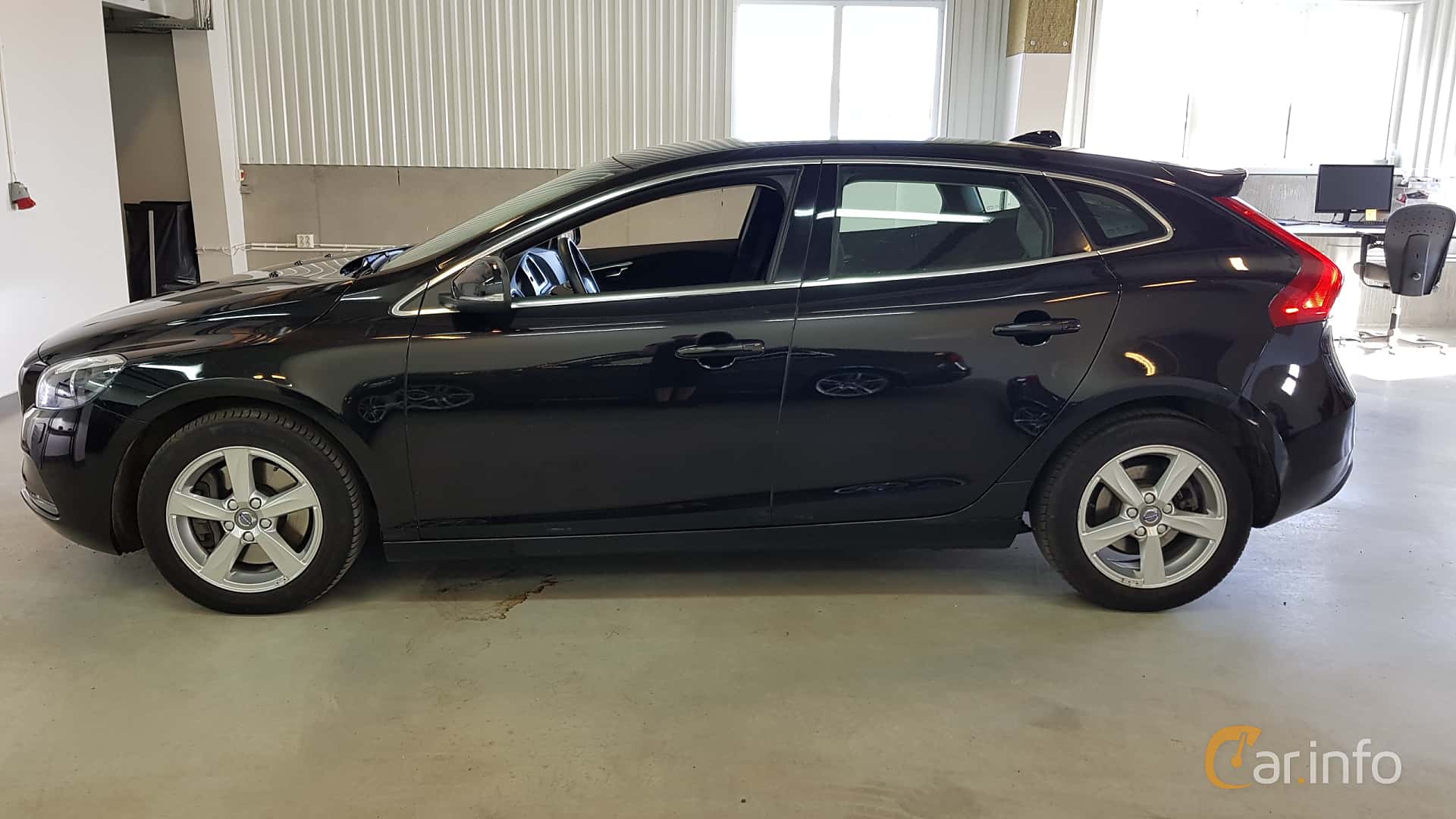 Volvo V40 D4 Manual, 190hp, 2016