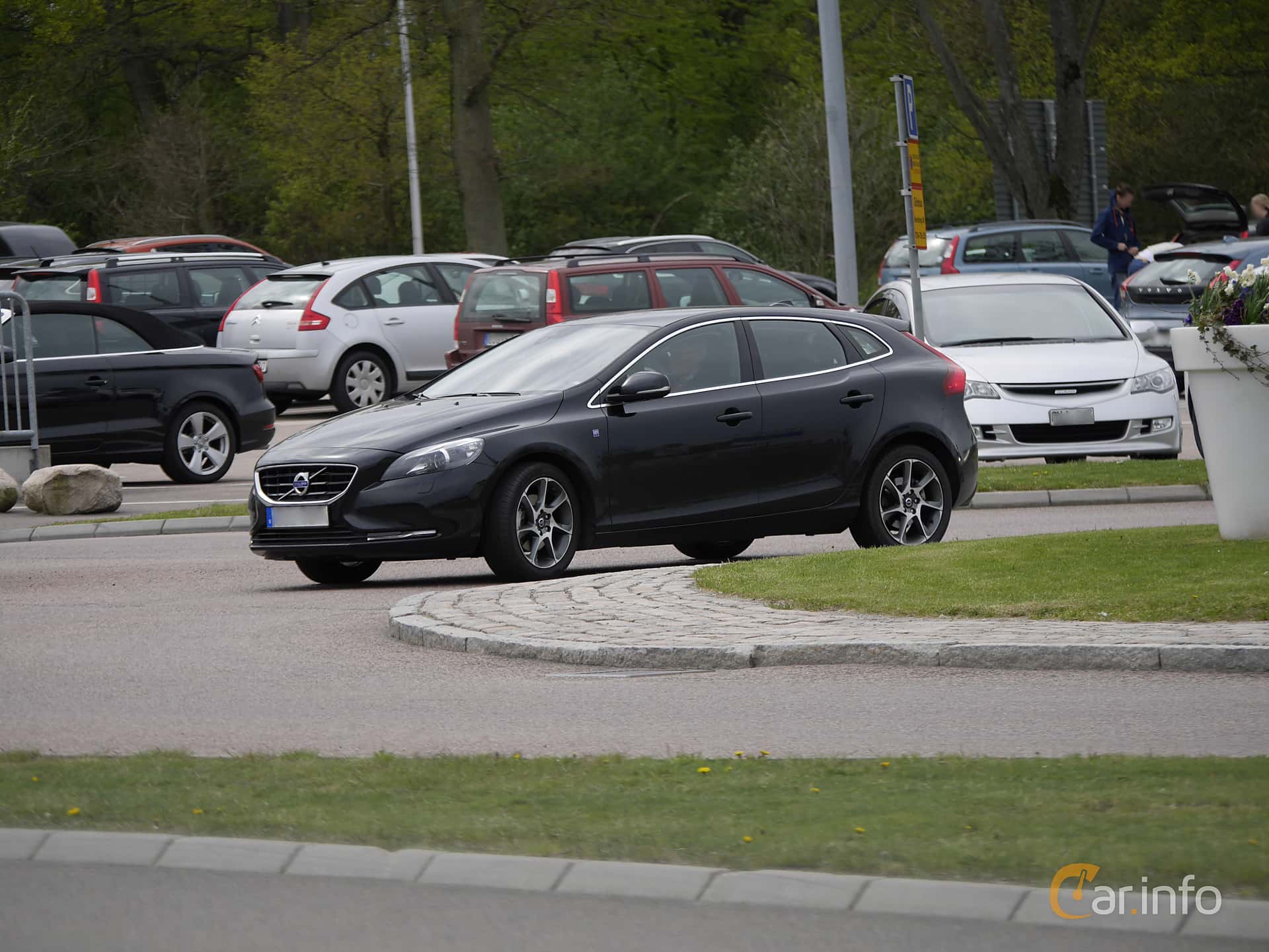 Volvo V40 T2 Manual, 120hp, 2015