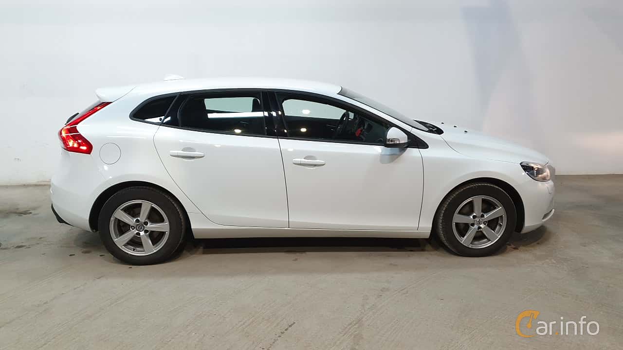 Volvo V40 generation P1 Facelift T3 Manual, 6-speed