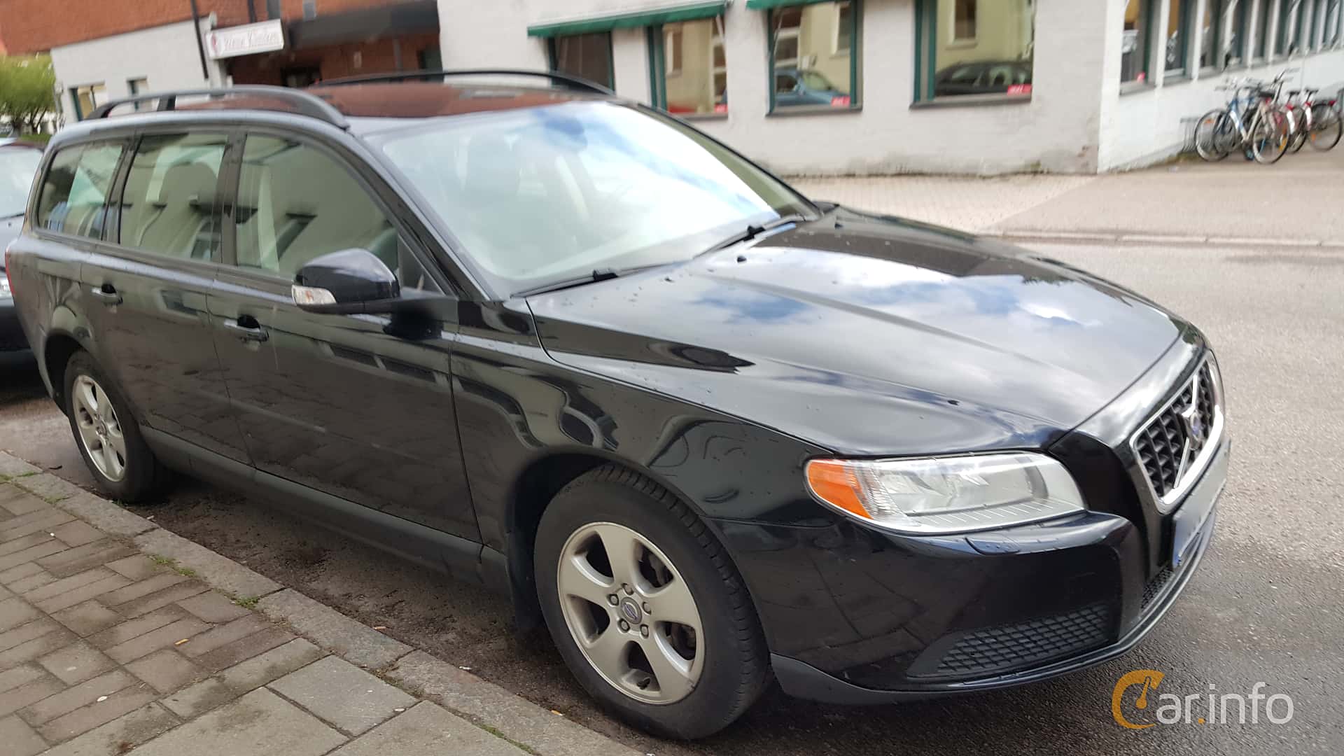 Volvo V70 generation 24 2.4D Manual, 6-speed