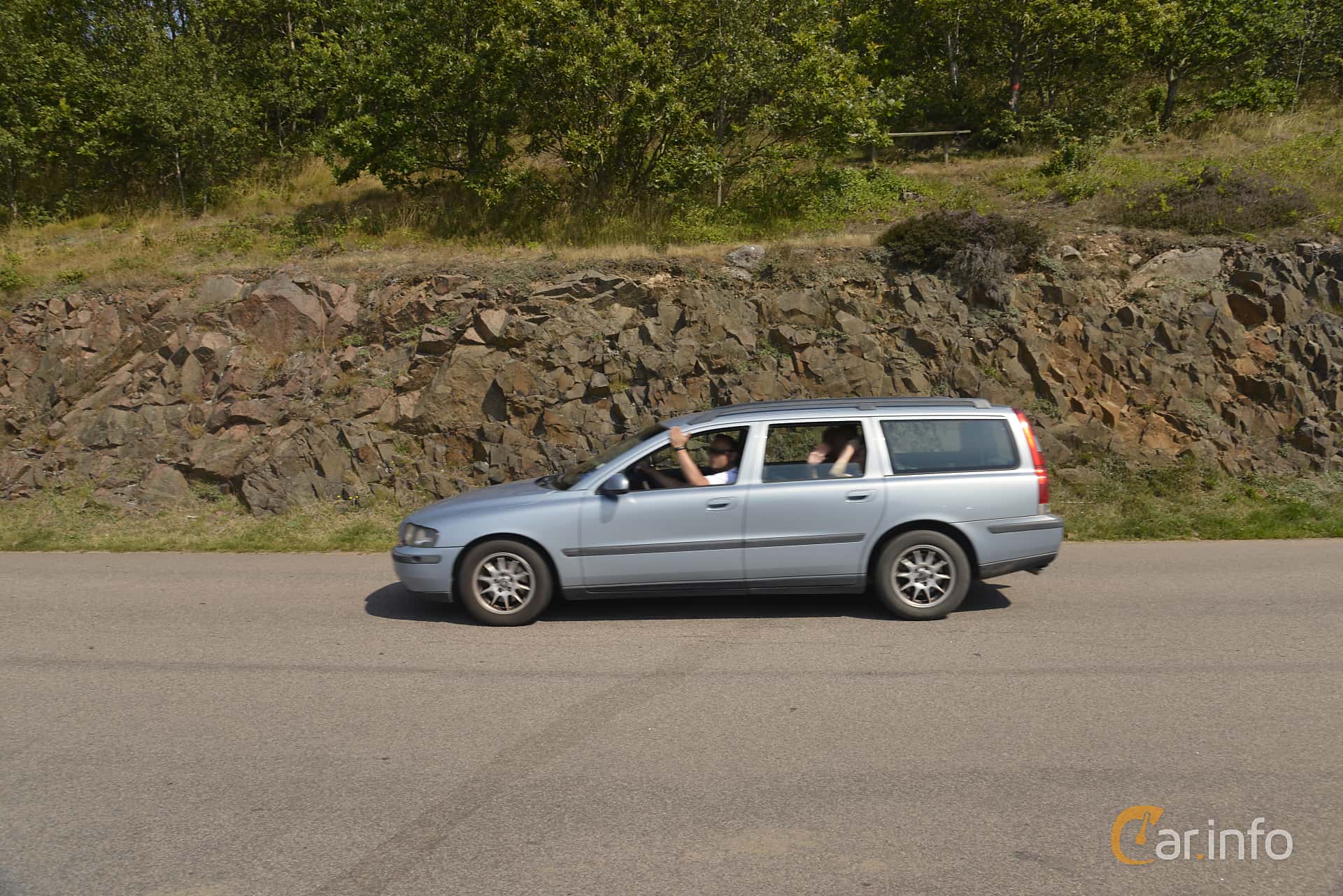 Volvo V70 generation P26 2.4 Automatic, 5-speed