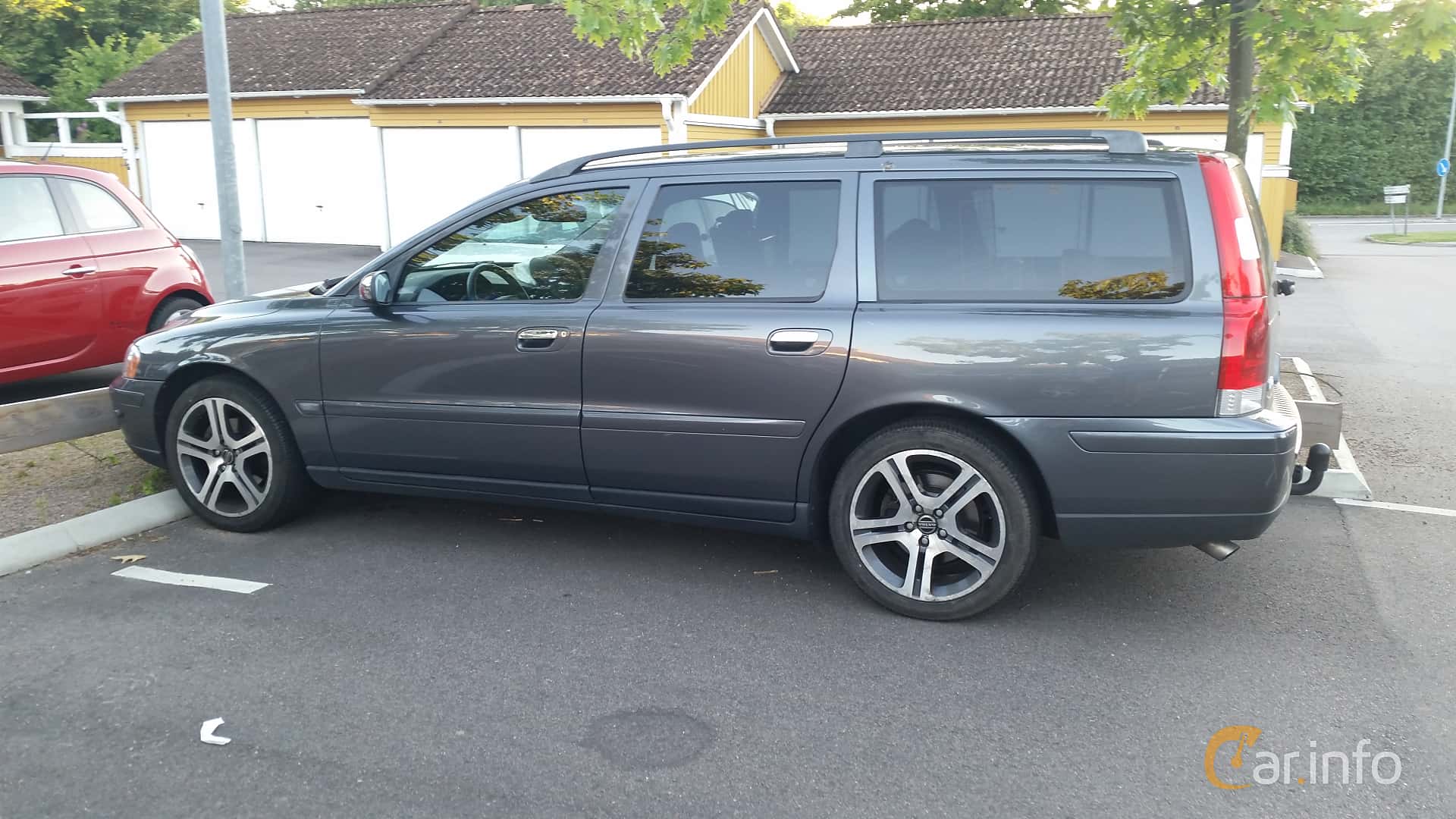 Volvo V70 generation P26 Facelift 2.4 Automatic, 5-speed