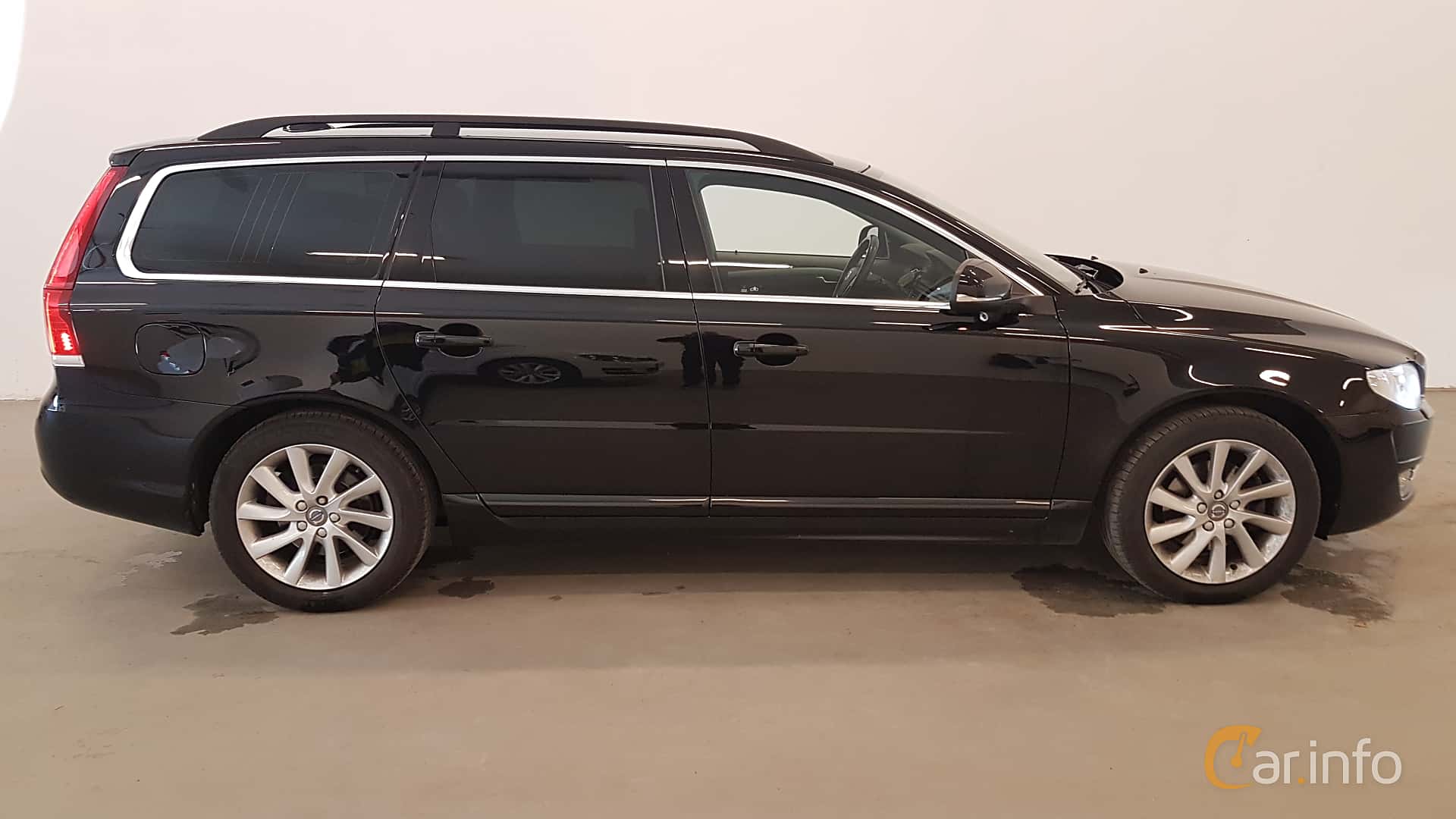 Volvo V70 generation 24 2nd Facelift D3 Manual, 6-speed