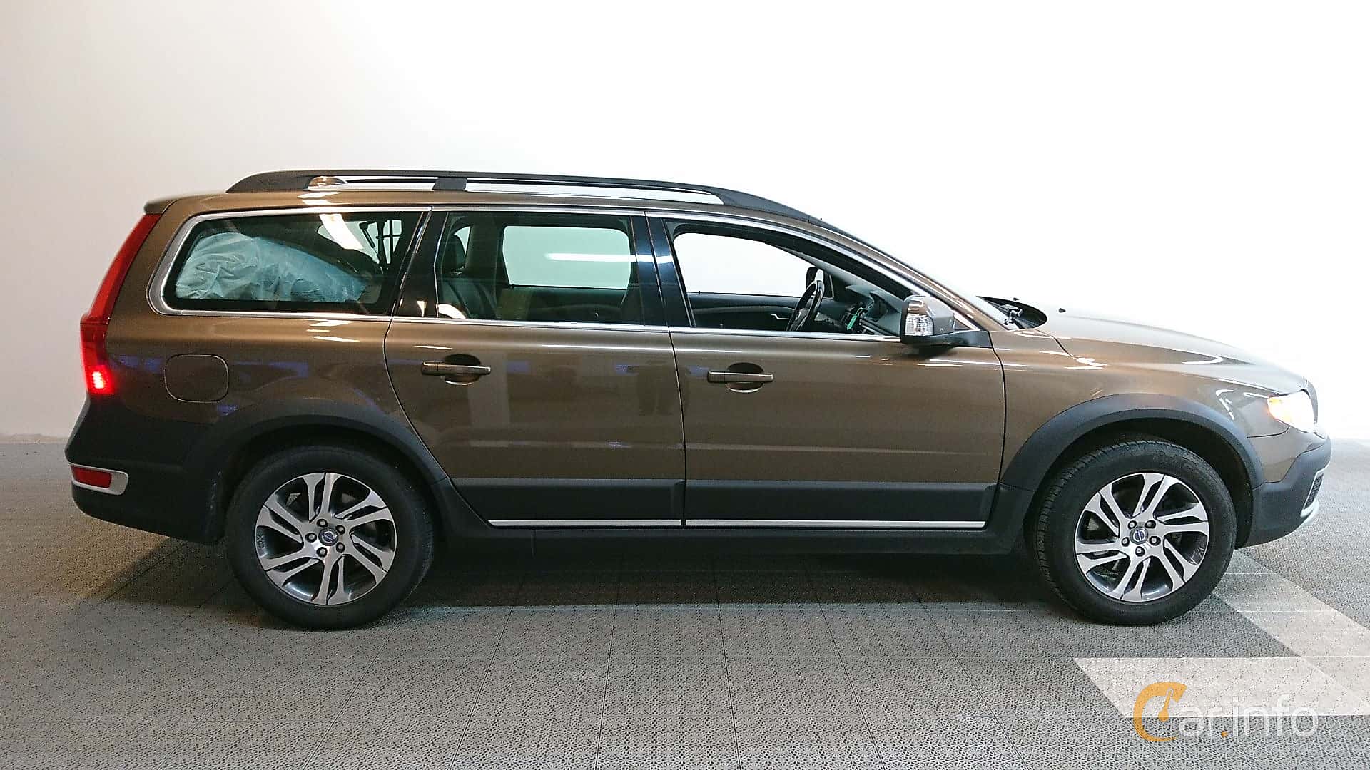 Volvo XC70 D5 AWD Geartronic, 215hp, 2013